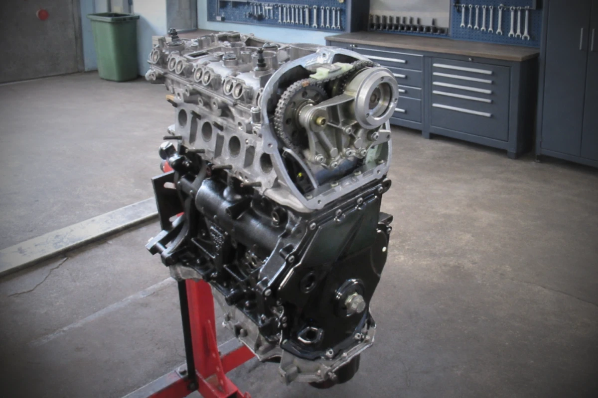 Wyremontowany blok silnika 2.0 TFSI gotowy do montażu po remoncie kapitalnym w warsztacie HESS